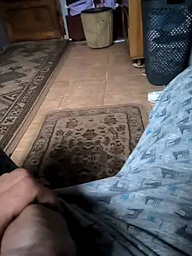 Snapshot of Alexutz21 chatting on 03/28/26, 05:07 Alexutz21 online show from 03/28/26, 05:07