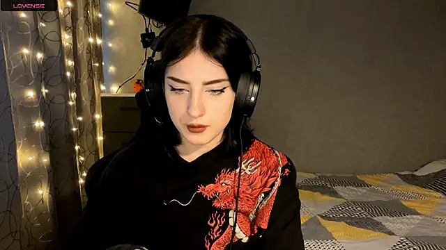 Snapshot of Meowluly chatting on 01/18/26, 10:57 Meowluly online show from 01/18/26, 10:57