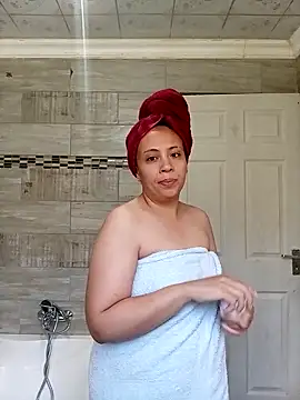 sexymaxine15 online show from 12/01/25, 04:28