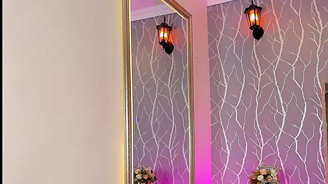 Julia rivers online show from 12/02/25, 12:54