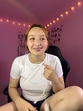 Snapshot of Davne_ chatting on 06/02/26, 12:12 Davne online show from 06/02/26, 12:12