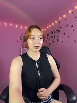 Snapshot of Davne_ chatting on 06/16/26, 12:35 Davne online show from 06/16/26, 12:35