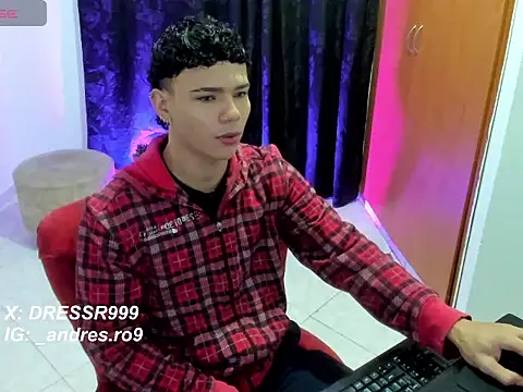 Snapshot of secret_justin7 chatting on 12/01/25, 12:10 secret justin7 online show from 12/01/25, 12:10