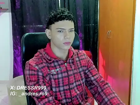 Snapshot of secret_justin7 chatting on 12/03/25, 12:14 secret justin7 online show from 12/03/25, 12:14