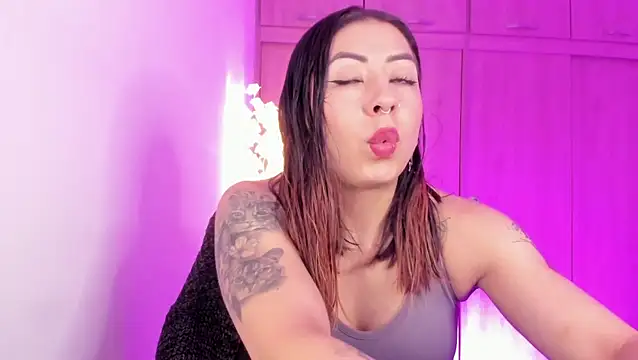 MaddieHunter online show from 04/30/26, 02:34