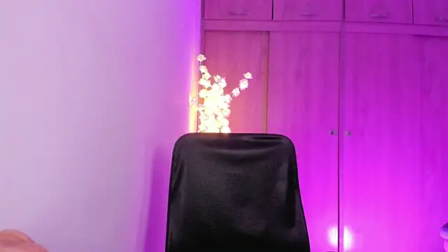 MaddieHunter online show from 05/14/26, 02:46