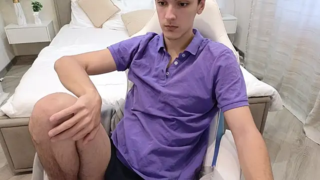 MoonlinSkinn online show from 12/03/25, 08:00