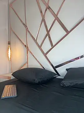 Celeste Valencia  online show from 03/19/26, 04:38