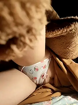 LianLaz online show from 11/28/25, 10:01