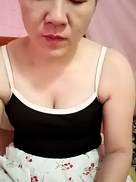 Snapshot of Lily-ross22 chatting on 07/19/26, 07:17 Lily-ross22 online show from 07/19/26, 07:17