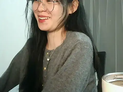 Snapshot of Nunaa18 chatting on 02/08/26, 12:52 Nunaa18 online show from 02/08/26, 12:52