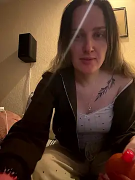 Snapshot of TomilaSi chatting on 01/09/26, 05:26 TomilaSi online show from 01/09/26, 05:26