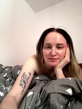 Snapshot of TomilaSi chatting on 01/10/26, 10:17 TomilaSi online show from 01/10/26, 10:17