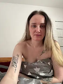 Snapshot of TomilaSi chatting on 01/16/26, 12:20 TomilaSi online show from 01/16/26, 12:20