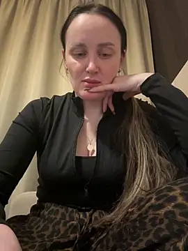 TomilaSi online show from 04/25/26, 07:55