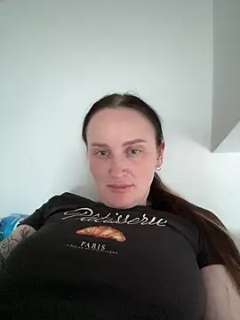 Snapshot of TomilaSi chatting on 05/16/26, 06:28 TomilaSi online show from 05/16/26, 06:28