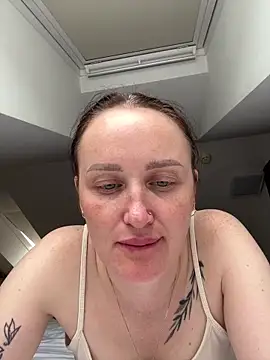 Snapshot of TomilaSi chatting on 05/18/26, 11:49 TomilaSi online show from 05/18/26, 11:49