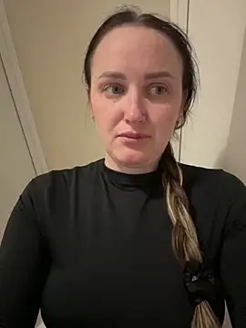 Snapshot of TomilaSi chatting on 05/18/26, 11:54 TomilaSi online show from 05/18/26, 11:54