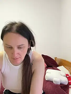 Snapshot of TomilaSi chatting on 06/02/26, 10:56 TomilaSi online show from 06/02/26, 10:56