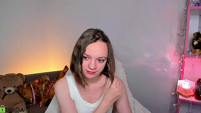 Olivia Riesz online show from 12/20/25, 01:12