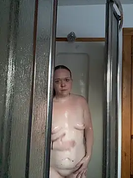 Snapshot of SmirkFans chatting on 02/05/26, 10:36 SmirkFans online show from 02/05/26, 10:36