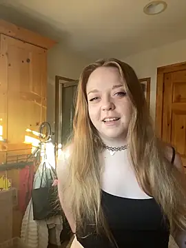 Snapshot of SmirkFans chatting on 02/17/26, 09:21 SmirkFans online show from 02/17/26, 09:21