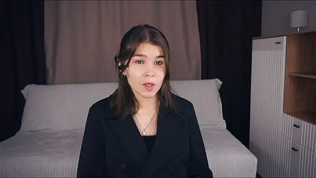 ZulaRattan online show from 12/03/25, 07:01