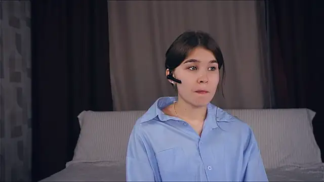 ZulaRattan online show from 12/04/25, 07:00