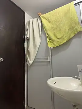 Miia moonn online show from 12/14/25, 11:15