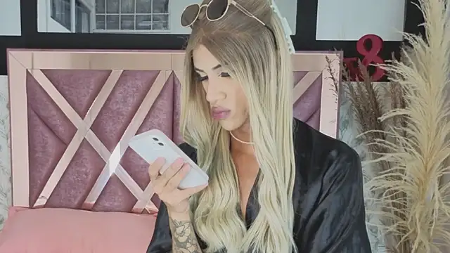 megan lenon online show from 01/31/26, 07:11