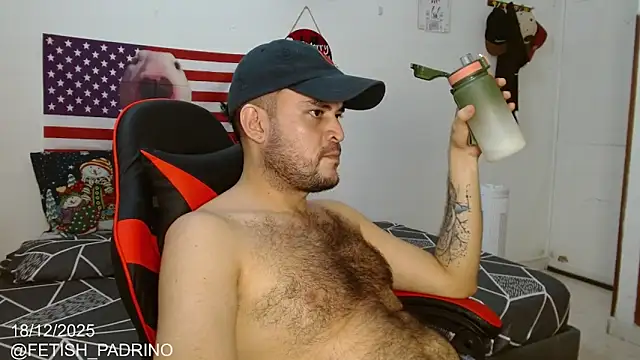 Snapshot of holegape chatting on 12/18/25, 11:55 holegape online show from 12/18/25, 11:55