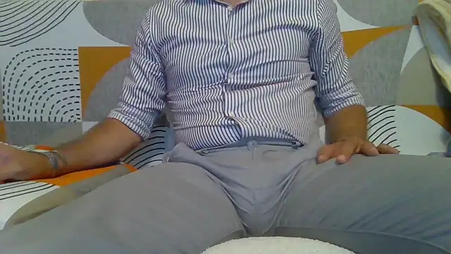 Snapshot of Eroshotlicker chatting on 07/02/26, 10:05 Eroshotlicker online show from 07/02/26, 10:05