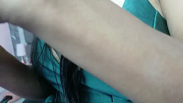 DaniyMel online show from 12/04/25, 12:25