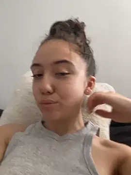 Snapshot of CristinaSw chatting on 05/29/26, 12:14 CristinaSw online show from 05/29/26, 12:14