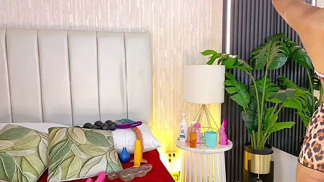 cata muakgb online show from 04/18/26, 03:16