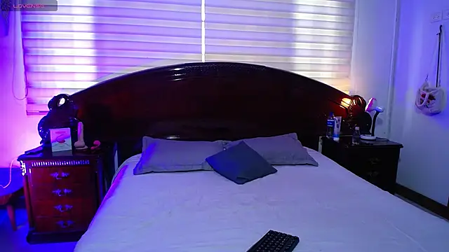 jacko Charlotte online show from 11/30/25, 04:22