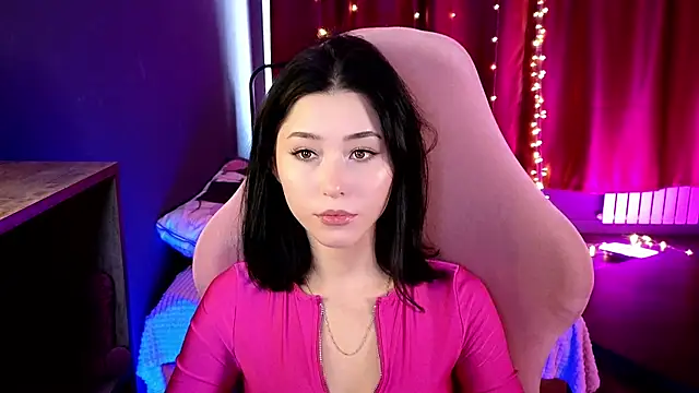 Snapshot of RedMidnight chatting on 05/12/26, 10:45 RedMidnight online show from 05/12/26, 10:45