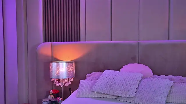 StephanieYves online show from 04/29/26, 05:30