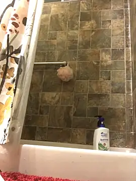 xxxenzo1 online show from 12/17/24, 10:23