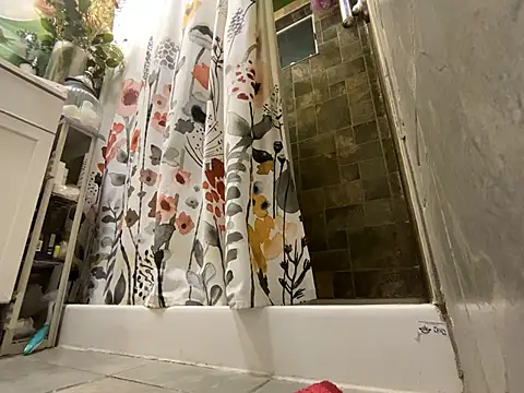 xxxenzo1 online show from 01/15/25, 01:20