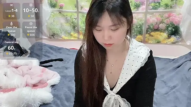 Poppy13 online show from 12/05/25, 01:31