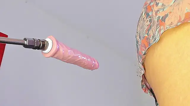 Snapshot of sophie_1_ chatting on 01/06/26, 03:21 sophie 1 online show from 01/06/26, 03:21