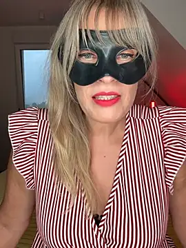 SophieFinely online show from 07/17/26, 06:24