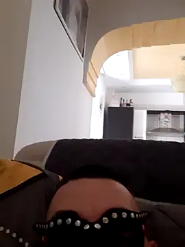 Snapshot of Vampiro83zz chatting on 03/15/26, 02:56 Vampiro83zz online show from 03/15/26, 02:56