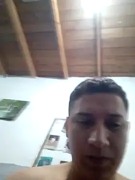 Alvarezz0202 online show from 06/02/26, 08:33