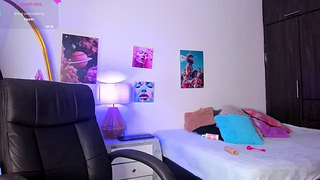 camila hott69  online show from 03/25/26, 03:01