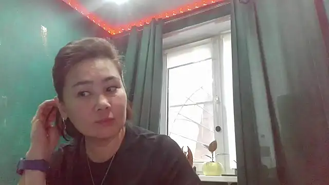 Nettie Allie online show from 12/22/25, 10:56