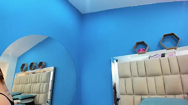 melany love0 online show from 02/09/26, 01:15