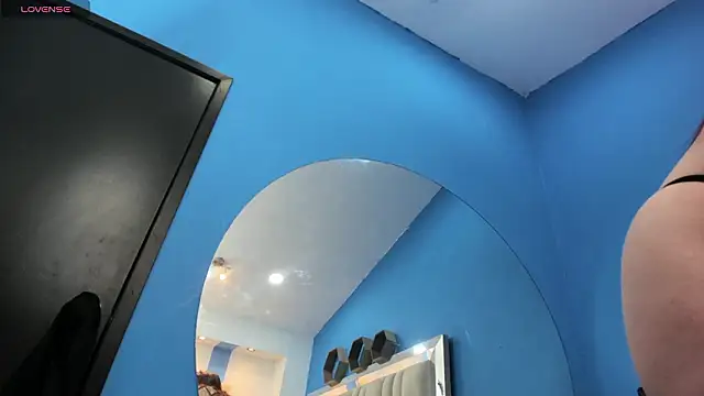 melany love0 online show from 03/28/26, 12:38