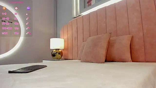 ninacrave  online show from 02/11/26, 03:00